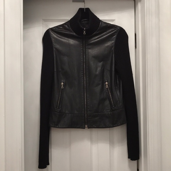 Theory Jackets & Blazers - Beautiful Theory jacket 🖤